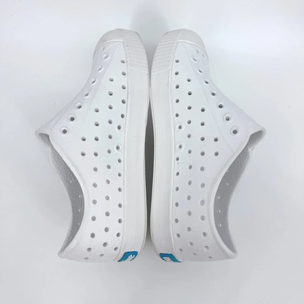 Native Kids White Shoes Sz 1
